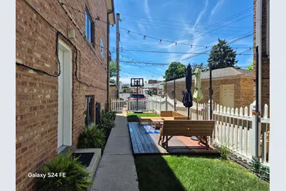 5855 W Higgins Avenue #GF, Chicago, IL 60630 - Photo 30