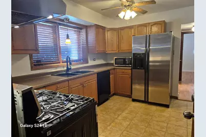 5855 W Higgins Avenue #GF, Chicago, IL 60630 - Photo 10