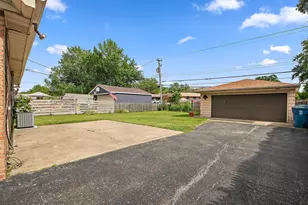 5547 Fairway Dr, Crestwood, IL 60418 - Photo 24