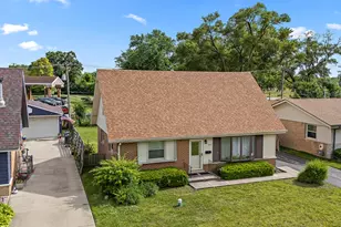 5547 Fairway Dr, Crestwood, IL 60418 - Photo 2
