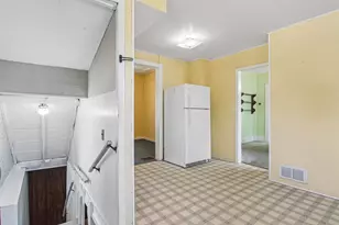 470 N Prairie Ave, Mundelein, IL 60060 - Photo 14