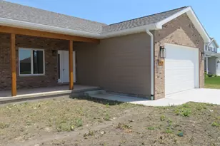 1938 Mountain Rd, Morris, IL 60450 - Photo 4