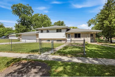 16388 Terry Lane, Oak Forest, IL 60452 - Photo 2