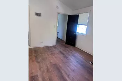 526 E 154th Place, Phoenix, IL 60426 - Photo 12