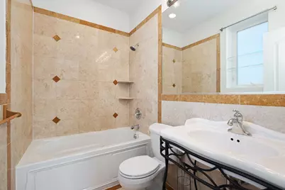 2049 W Morse Avenue #3, Chicago, IL 60645 - Photo 10
