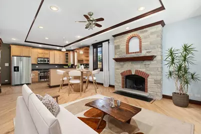 2049 W Morse Avenue #3, Chicago, IL 60645 - Photo 4