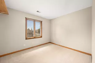 1833 Kerrybrook Ct, Sycamore, IL 60178 - Photo 16