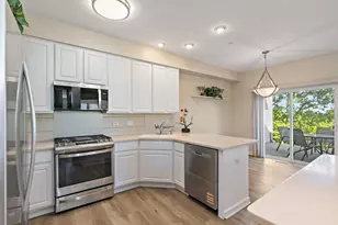2653 Maple Cir, West Dundee, IL 60118 - Photo 8