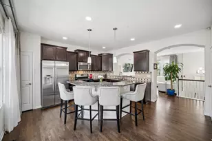3155 Coral Ln, Glenview, IL 60026 - Photo 8