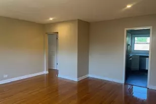 4825 Hull St, Skokie, IL 60077 - Photo 12