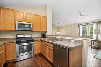 518 Conservatory Lane, Aurora, IL 60502 - Photo 8
