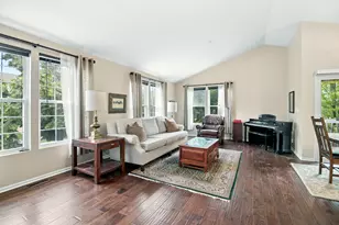 518 Conservatory Ln, Aurora, IL 60502 - Photo 4