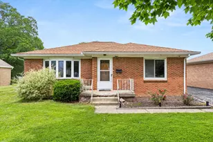 502 Boys St, Streator, IL 61364 - Photo 1