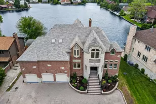 9609 Reding Cir, Des Plaines, IL 60016 - Photo 2
