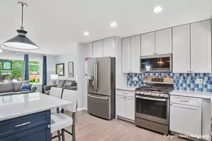 348 W Oriole Trail, Cary, IL 60013 - Photo 10