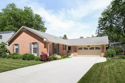 955 N Topanga Drive, Palatine, IL 60074 - Photo 1