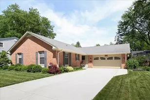 955 N Topanga Dr, Palatine, IL 60074 - Photo 1