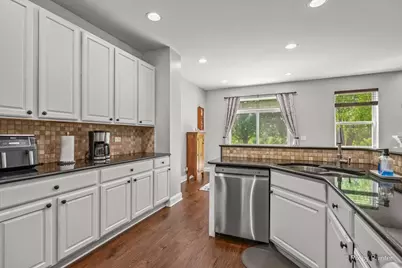 218 Foxford Drive, Cary, IL 60013 - Photo 14