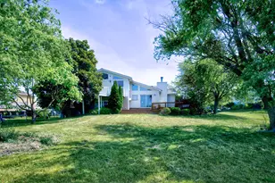 649 Hiawatha Dr, Carol Stream, IL 60188 - Photo 24