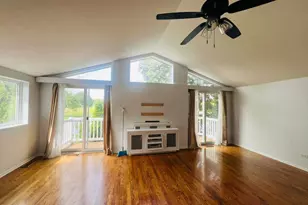 649 Hiawatha Dr, Carol Stream, IL 60188 - Photo 8