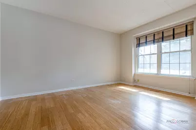 598 Harvey Lake Drive, Vernon Hills, IL 60061 - Photo 10