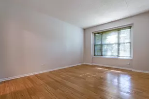 598 Harvey Lake Dr, Vernon Hills, IL 60061 - Photo 12