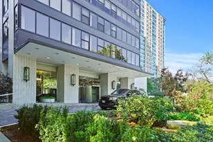 3150 N Lake Shore Dr, Chicago, IL 60657 - Photo 2