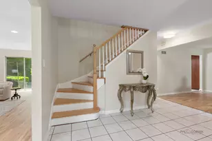 2315 Castilian Cir, Northbrook, IL 60062 - Photo 4