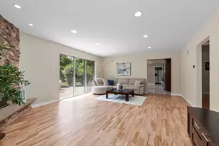 2315 Castilian Cir, Northbrook, IL 60062 - Photo 10