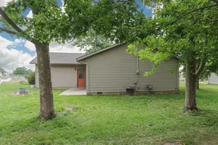 101 A S State St, Danvers, IL 61732 - Photo 34