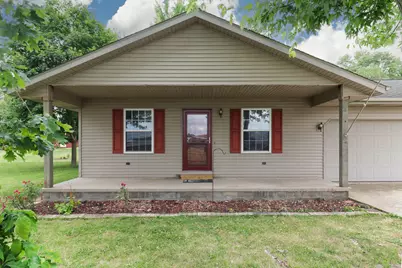 101 A S State Street, Danvers, IL 61732 - Photo 2
