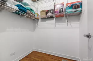 1111 W 15th St, Chicago, IL 60608 - Photo 16