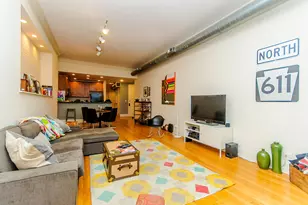166 W Grand Ave, Chicago, IL 60654 - Photo 2