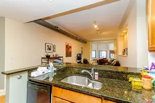 166 W Grand Ave, Chicago, IL 60654 - Photo 4