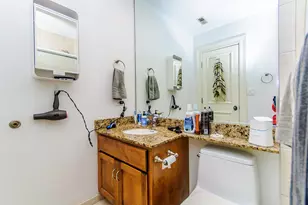 166 W Grand Ave, Chicago, IL 60654 - Photo 12