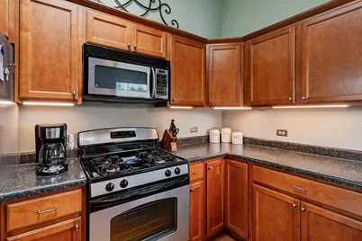 1133 Bristol Court #1133, Glendale Heights, IL 60139 - Photo 6