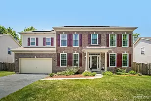 750 Majestic Dr, Algonquin, IL 60102 - Photo 1
