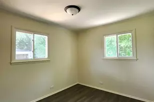 193 E Dennis Rd, Wheeling, IL 60090 - Photo 8
