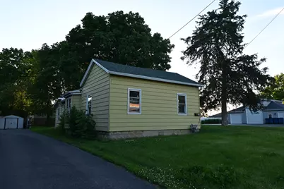 1346 N Division Street, Morris, IL 60450 - Photo 2
