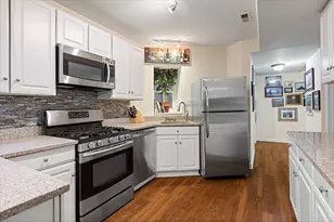 824 W Oakdale Ave, Chicago, IL 60614 - Photo 10
