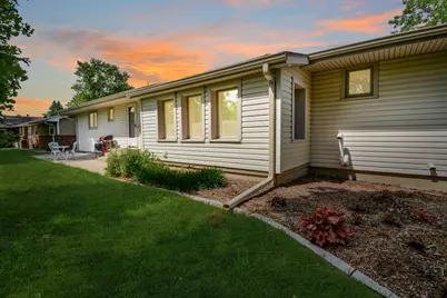 104 S Williamsburg Drive, Bloomington, IL 61704 - Photo 60