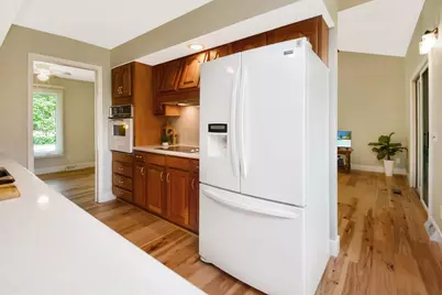 104 S Williamsburg Drive, Bloomington, IL 61704 - Photo 18