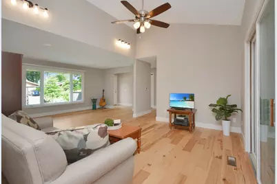 104 S Williamsburg Drive, Bloomington, IL 61704 - Photo 12