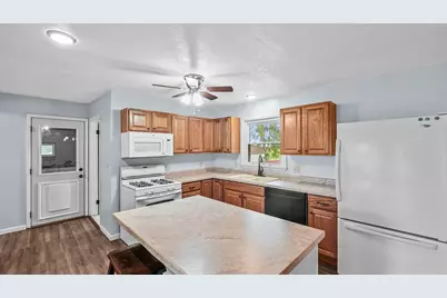 10009 Wolf Road, Geneseo, IL 61254 - Photo 8
