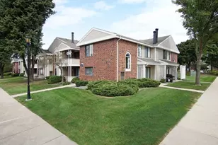 1627 Westminster Dr, Naperville, IL 60563 - Photo 1