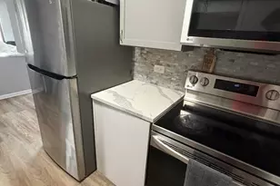 15716 Terrace Dr, Oak Forest, IL 60452 - Photo 2