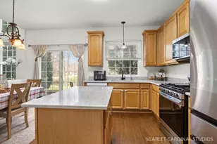 2826 Peachtree Cir, Aurora, IL 60502 - Photo 8