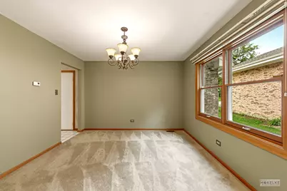 2340 Ridgewood Road, Lisle, IL 60532 - Photo 10