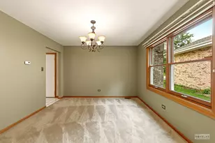 2340 Ridgewood Rd, Lisle, IL 60532 - Photo 10