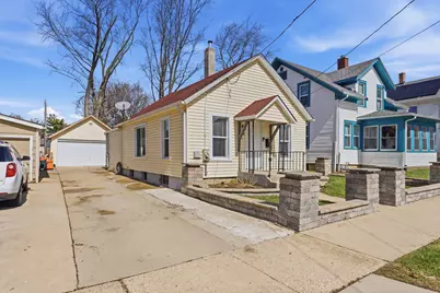 810 Superior Street, Aurora, IL 60505 - Photo 2